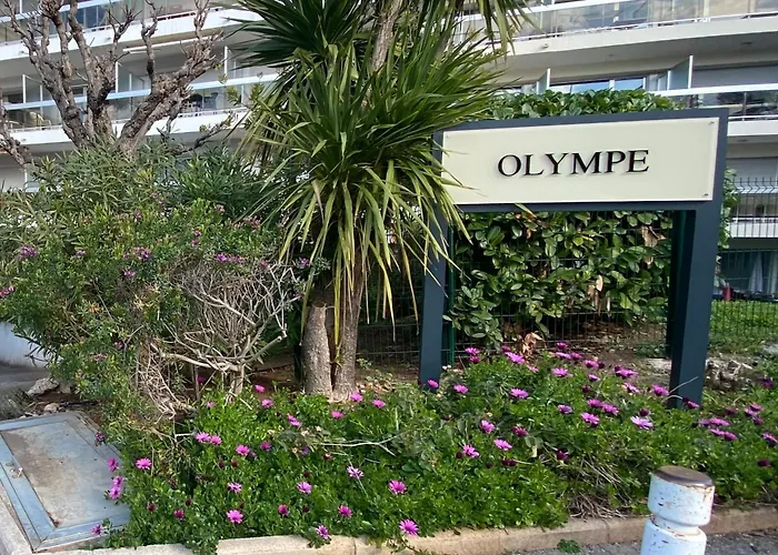 Vue mer 180° cocon à 7 min de la plage piscine AC